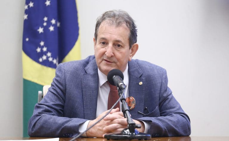 Projeto cria novas regras para transporte de lixo entre estados