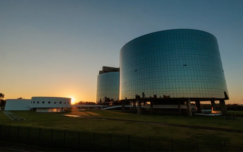MPF entra com ação contra Shell e pede mais de R$ 540 milhões por danos climáticos após enchentes históricas no RS